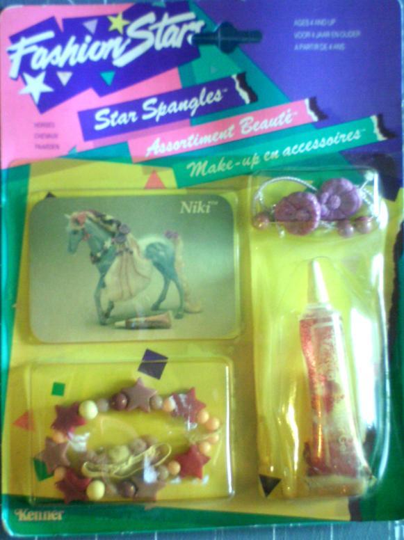 Accessory set on Card Front