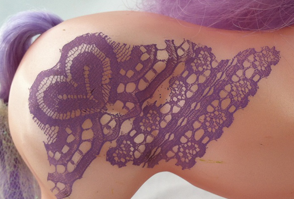 Heart Lace Right