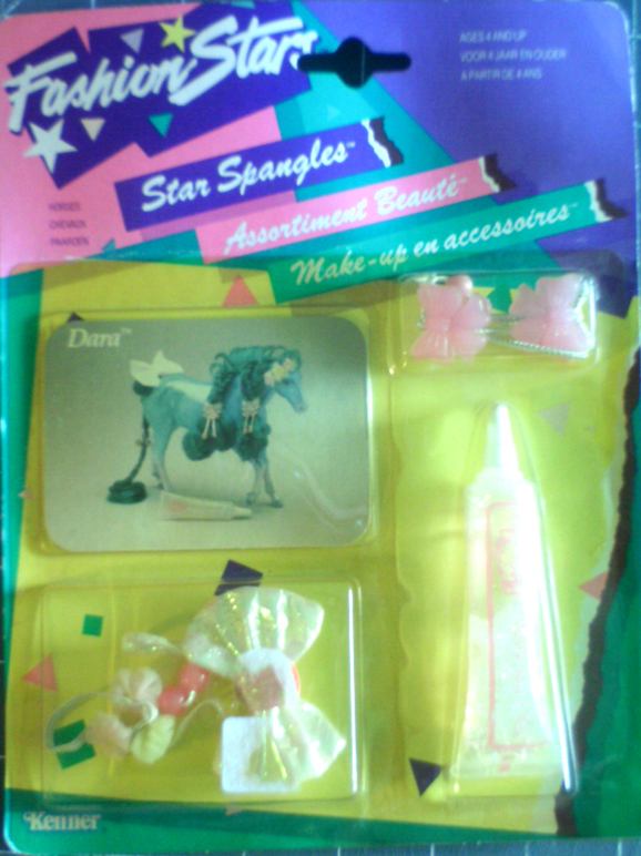 Accessory set on Card Front